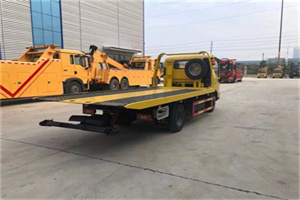 印江非事故拖车